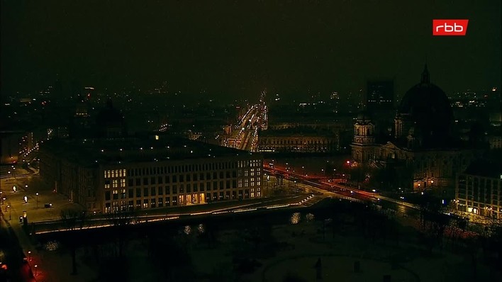 Archiv Foto Webcam Berlin: Rotes Rathaus und Berliner Dom