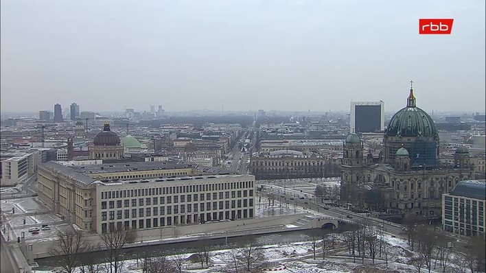 Archiv Foto Webcam Berlin: Rotes Rathaus und Berliner Dom