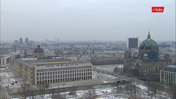 Archiv Foto Webcam Berlin: Rotes Rathaus und Berliner Dom