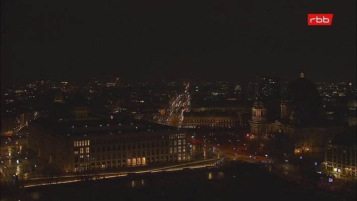 Archiv Foto Webcam Berlin: Rotes Rathaus und Berliner Dom