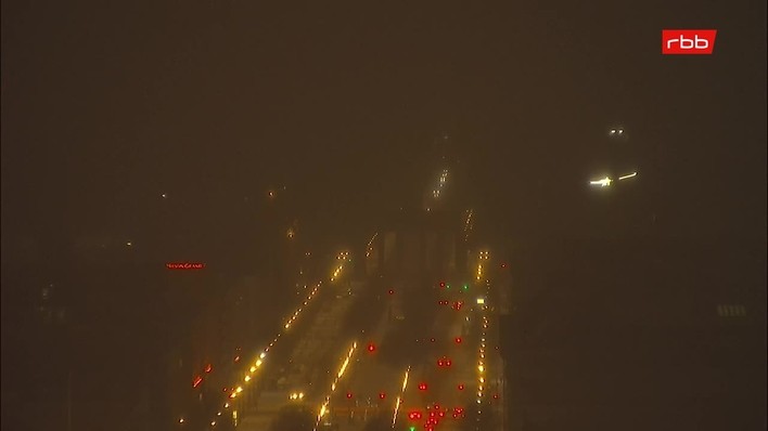 Archiv Foto Webcam Berlin: Rotes Rathaus und Berliner Dom