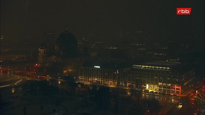 Archiv Foto Webcam Berlin: Rotes Rathaus und Berliner Dom