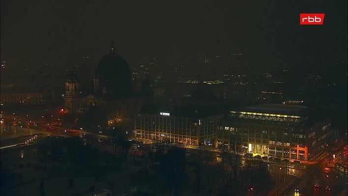Archiv Foto Webcam Berlin: Rotes Rathaus und Berliner Dom