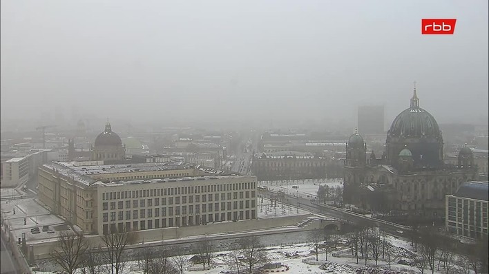 Archiv Foto Webcam Berlin: Rotes Rathaus und Berliner Dom