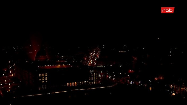 Archiv Foto Webcam Berlin: Rotes Rathaus und Berliner Dom