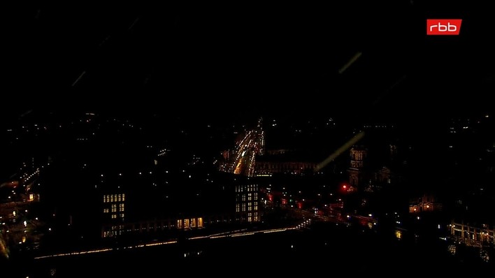 Archiv Foto Webcam Berlin: Rotes Rathaus und Berliner Dom