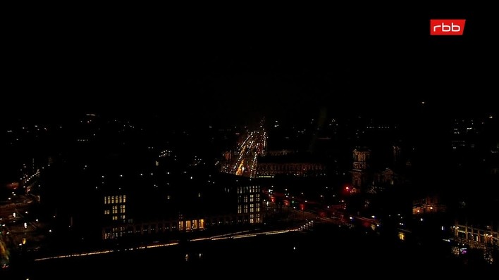 Archiv Foto Webcam Berlin: Rotes Rathaus und Berliner Dom