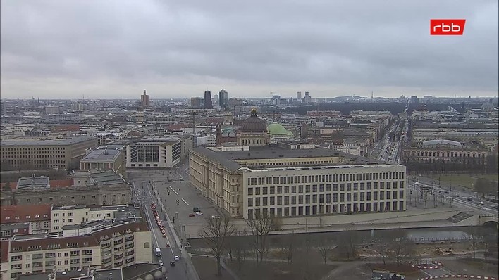 Archiv Foto Webcam Berlin: Rotes Rathaus und Berliner Dom