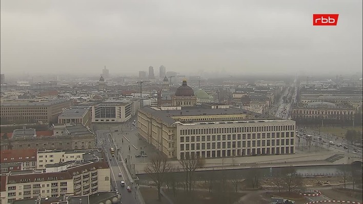 Archiv Foto Webcam Berlin: Rotes Rathaus und Berliner Dom