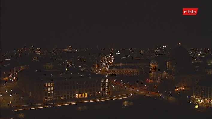 Archiv Foto Webcam Berlin: Rotes Rathaus und Berliner Dom