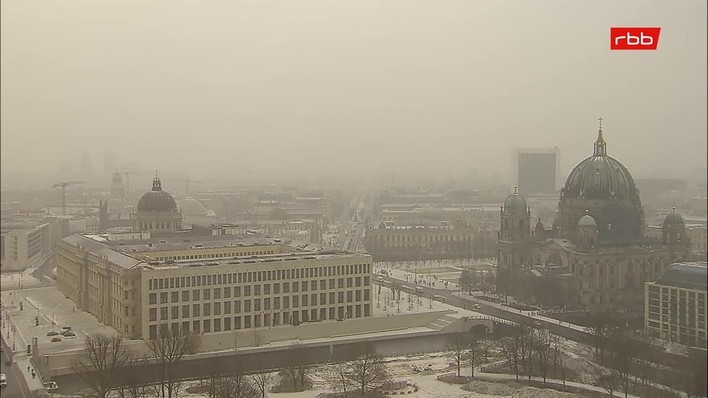 Archiv Foto Webcam Berlin: Rotes Rathaus und Berliner Dom