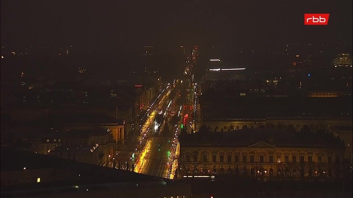 Archiv Foto Webcam Berlin: Rotes Rathaus und Berliner Dom