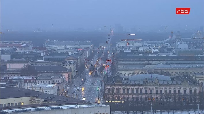 Archiv Foto Webcam Berlin: Rotes Rathaus und Berliner Dom