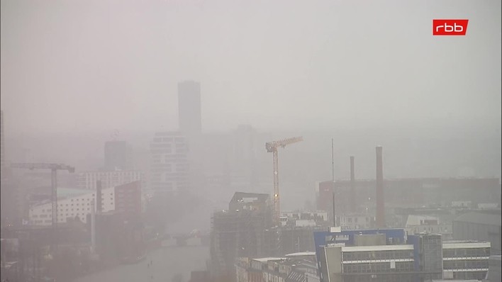 Archiv Foto Webcam Berlin: Rotes Rathaus und Berliner Dom