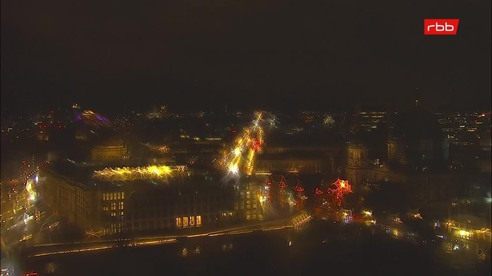 Archiv Foto Webcam Berlin: Rotes Rathaus und Berliner Dom