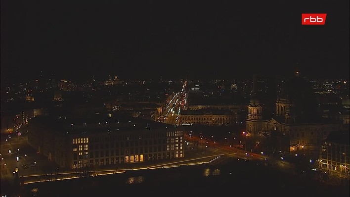 Archiv Foto Webcam Berlin: Rotes Rathaus und Berliner Dom