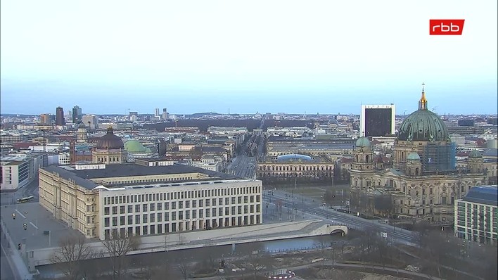 Archiv Foto Webcam Berlin: Rotes Rathaus und Berliner Dom