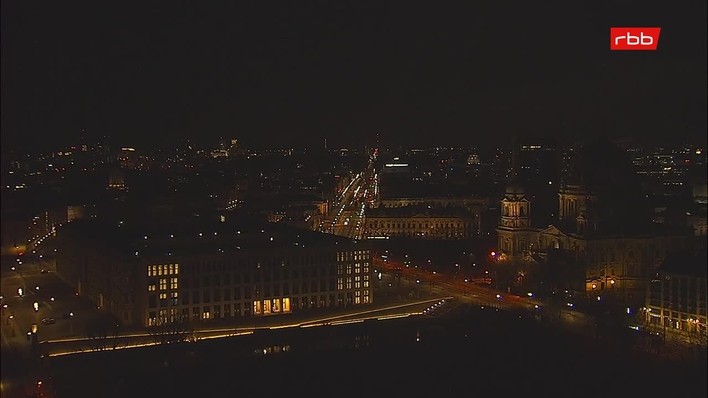 Archiv Foto Webcam Berlin: Rotes Rathaus und Berliner Dom