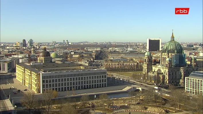 Archiv Foto Webcam Berlin: Rotes Rathaus und Berliner Dom