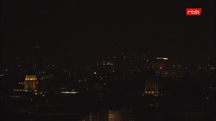 Archiv Foto Webcam Berlin: Rotes Rathaus und Berliner Dom