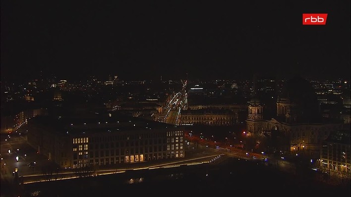 Archiv Foto Webcam Berlin: Rotes Rathaus und Berliner Dom