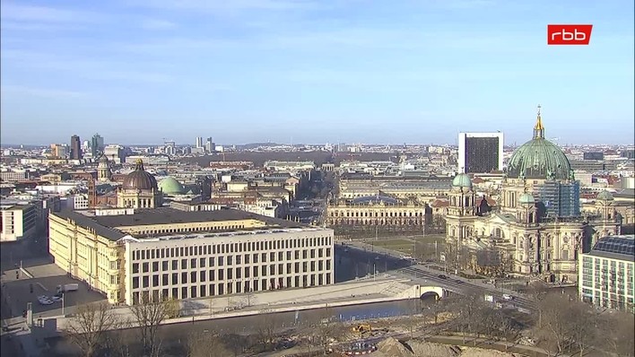 Archiv Foto Webcam Berlin: Rotes Rathaus und Berliner Dom