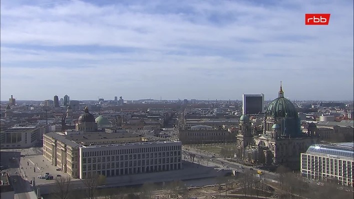Archiv Foto Webcam Berlin: Rotes Rathaus und Berliner Dom