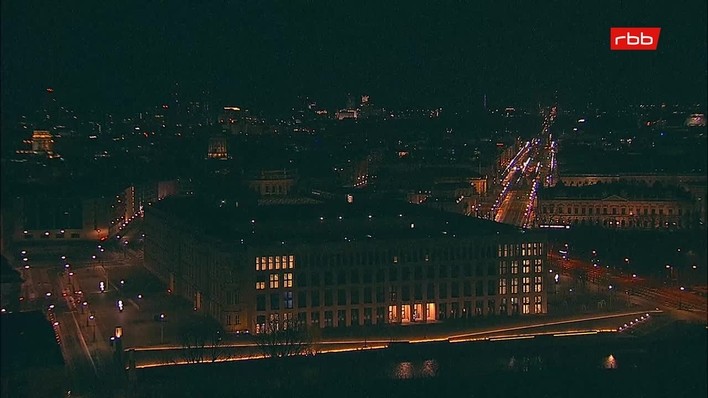 Archiv Foto Webcam Berlin: Rotes Rathaus und Berliner Dom