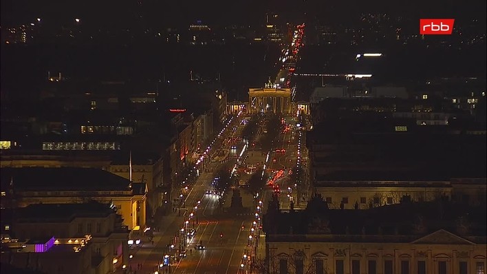 Archiv Foto Webcam Berlin: Rotes Rathaus und Berliner Dom