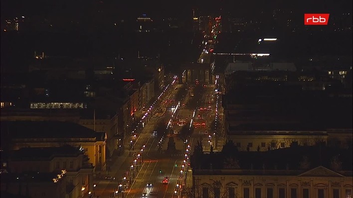 Archiv Foto Webcam Berlin: Rotes Rathaus und Berliner Dom