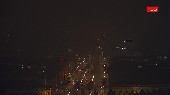 Archiv Foto Webcam Berlin: Rotes Rathaus und Berliner Dom