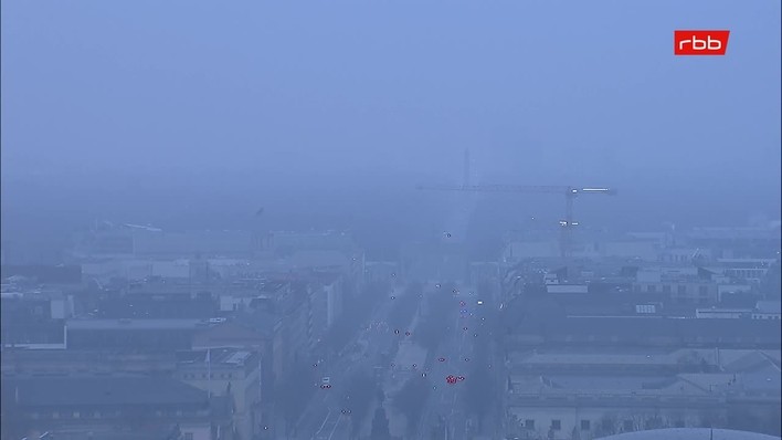 Archiv Foto Webcam Berlin: Rotes Rathaus und Berliner Dom