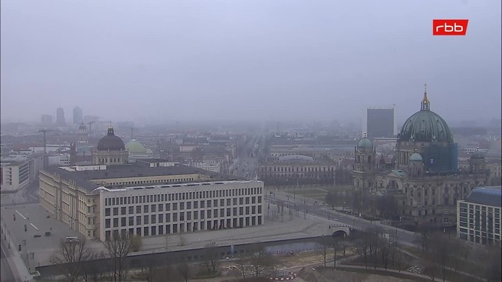 Archiv Foto Webcam Berlin: Rotes Rathaus und Berliner Dom