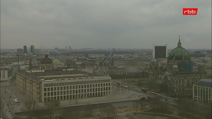 Archiv Foto Webcam Berlin: Rotes Rathaus und Berliner Dom