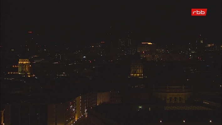 Archiv Foto Webcam Berlin: Rotes Rathaus und Berliner Dom