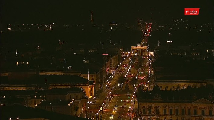 Archiv Foto Webcam Berlin: Rotes Rathaus und Berliner Dom