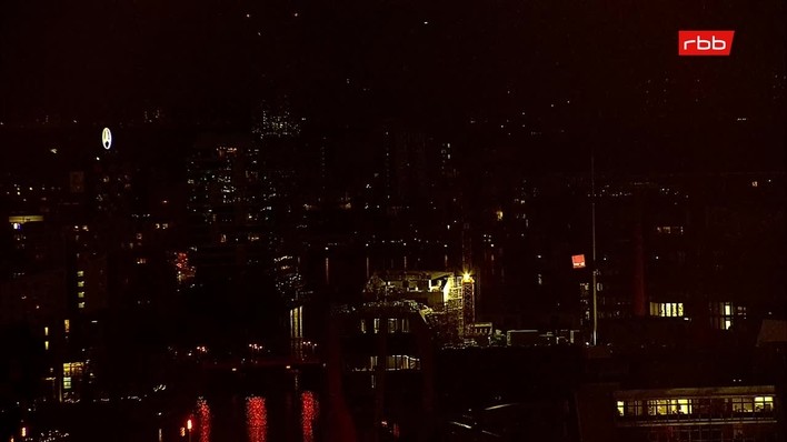 Archiv Foto Webcam Berlin: Rotes Rathaus und Berliner Dom