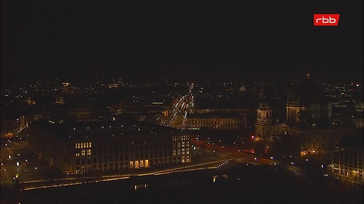 Archiv Foto Webcam Berlin: Rotes Rathaus und Berliner Dom