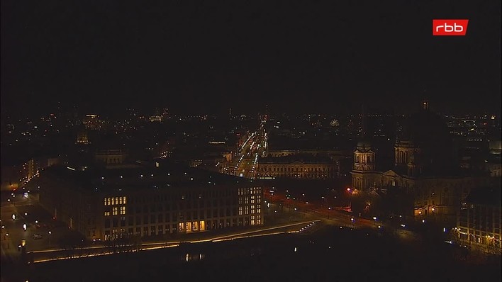 Archiv Foto Webcam Berlin: Rotes Rathaus und Berliner Dom