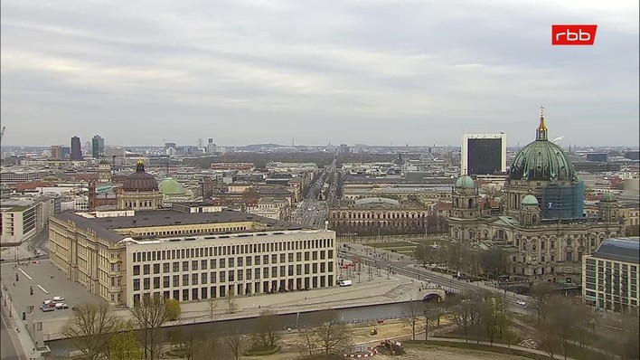 Archiv Foto Webcam Berlin: Rotes Rathaus und Berliner Dom