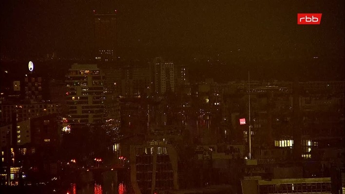 Archiv Foto Webcam Berlin: Rotes Rathaus und Berliner Dom