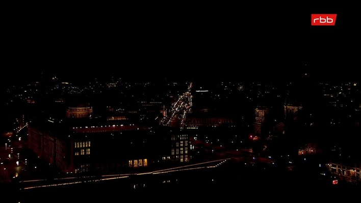 Archiv Foto Webcam Berlin: Rotes Rathaus und Berliner Dom