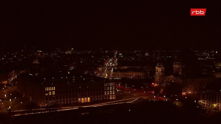 Archiv Foto Webcam Berlin: Rotes Rathaus und Berliner Dom