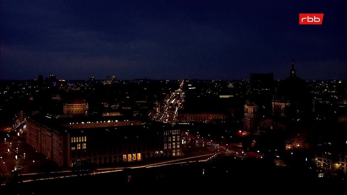 Archiv Foto Webcam Berlin: Rotes Rathaus und Berliner Dom
