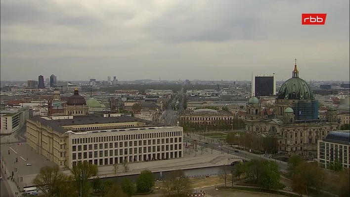 Archiv Foto Webcam Berlin: Rotes Rathaus und Berliner Dom
