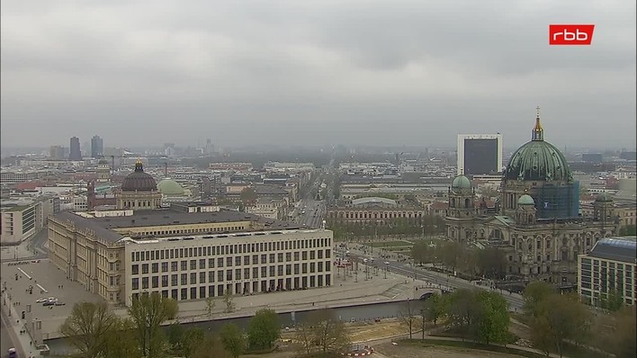 Archiv Foto Webcam Berlin: Rotes Rathaus und Berliner Dom