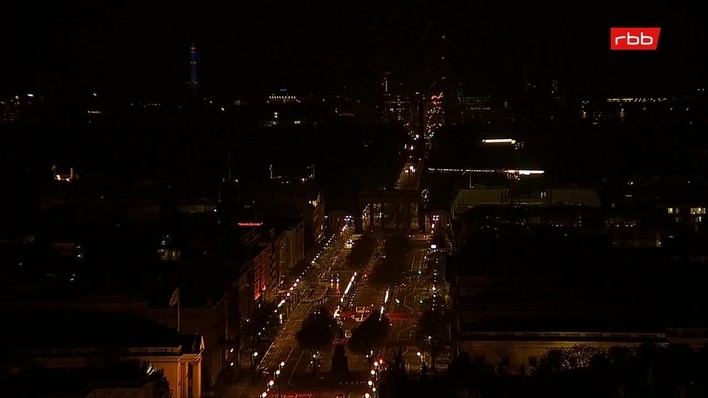 Archiv Foto Webcam Berlin: Rotes Rathaus und Berliner Dom