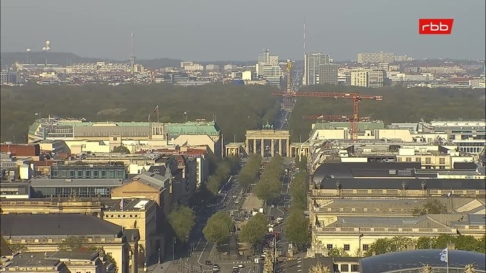 Archiv Foto Webcam Berlin: Rotes Rathaus und Berliner Dom