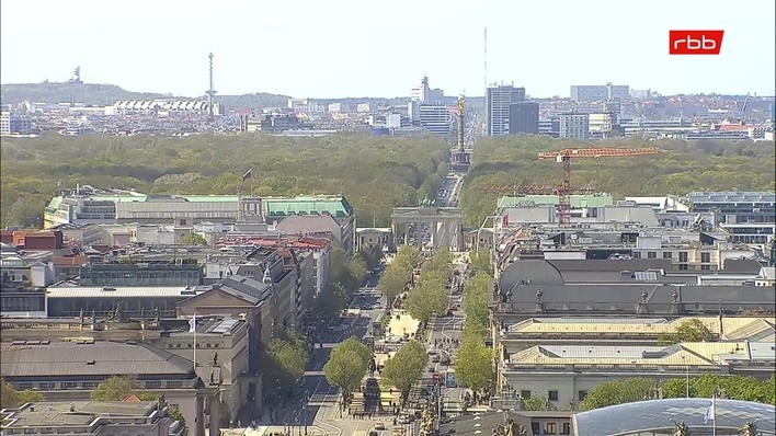Archiv Foto Webcam Berlin: Rotes Rathaus und Berliner Dom