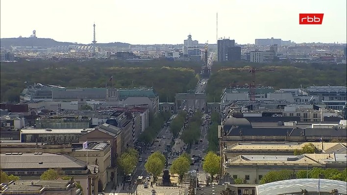 Archiv Foto Webcam Berlin: Rotes Rathaus und Berliner Dom